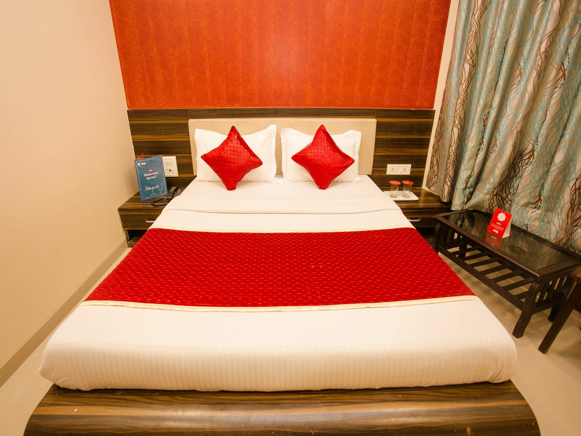 Hotel Adore Palace Mumbai Exteriör bild